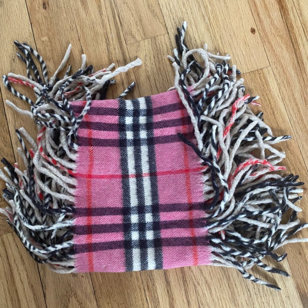 BURBERRY fringe scarf